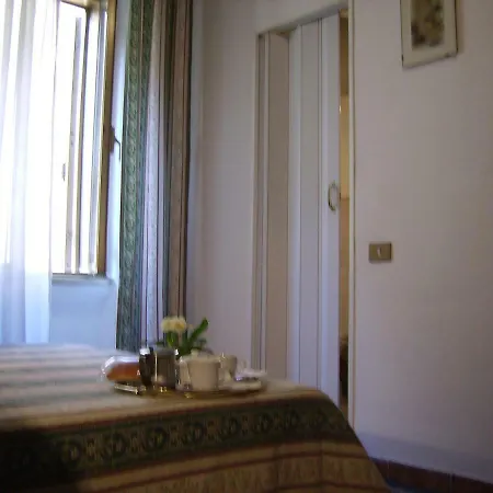 Vaticanrooms Couette-café *